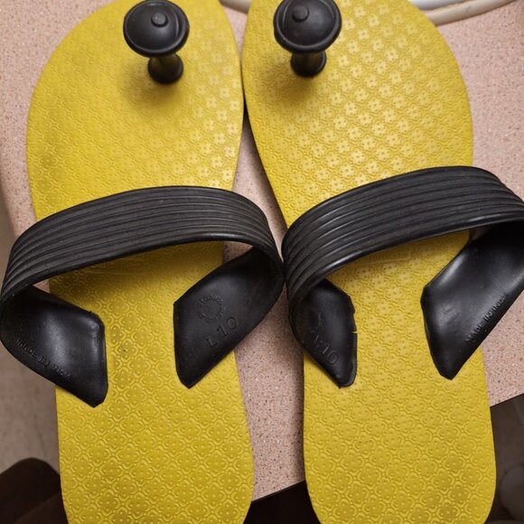 SWAMISZ SLIPPERS SIZE 10 WOMEN. - Picture 4 of 5